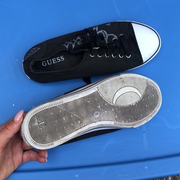 Guess sneakers - Picture 3 of 3